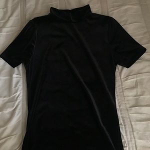Short sleeve turtleneck
